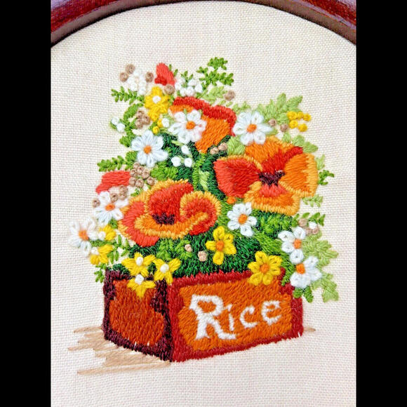 Vintage Wood Mirror Rectangle Arched Crewel Inset Floral Flowers Cottage Farm - Picture 3 of 9